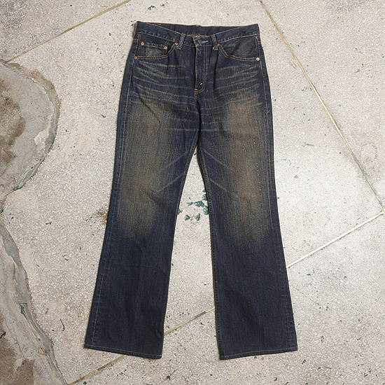 LEVI&#039;S 03517 boots cut pants (31 inch)