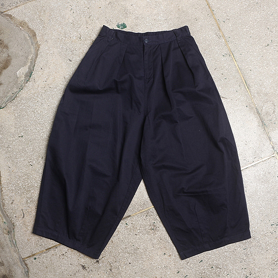 very wide baloon pants (~30~inch)